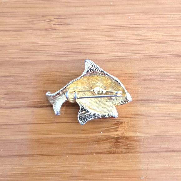 Vintage Koi brooch - Picture 2 of 4